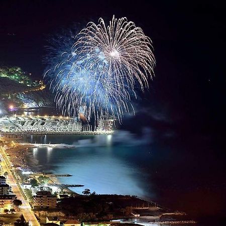 Marina dʼAndora Appartamento Frontemare المظهر الخارجي الصورة