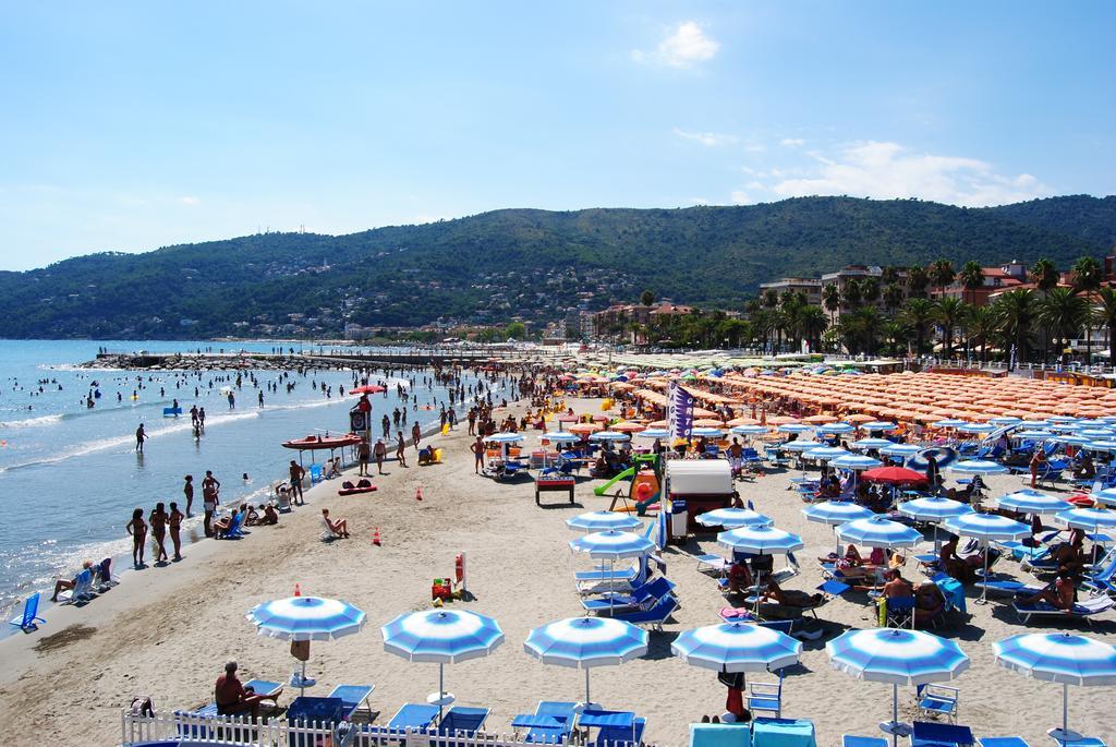 Marina dʼAndora Appartamento Frontemare المظهر الخارجي الصورة