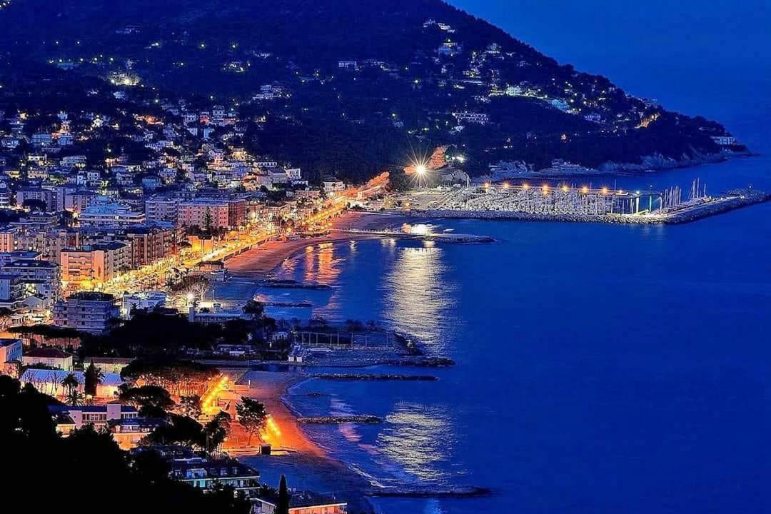 Marina dʼAndora Appartamento Frontemare المظهر الخارجي الصورة